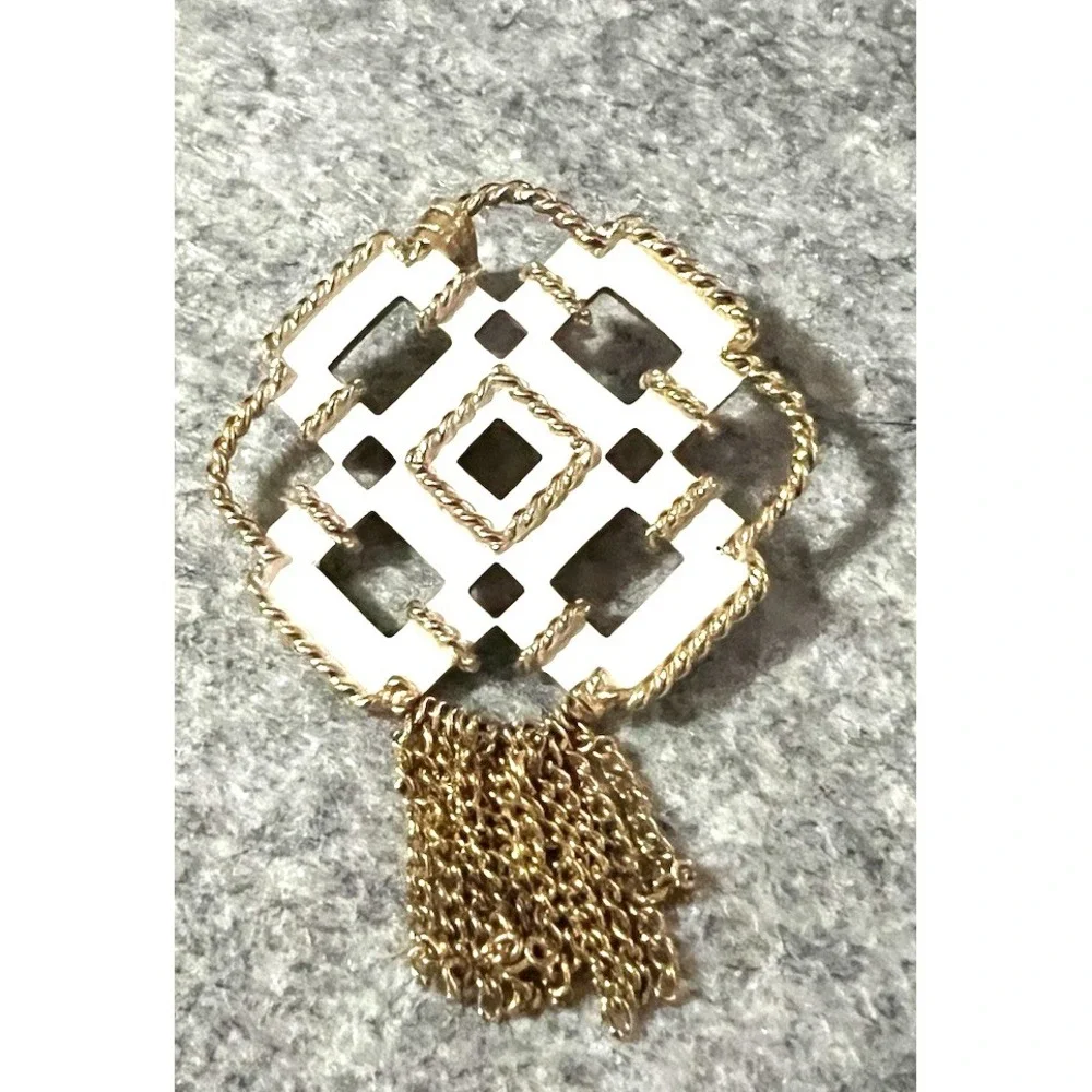 Geometric Shape White Enamel Gold Wire Tassels AVON Vintage pendant Brooch